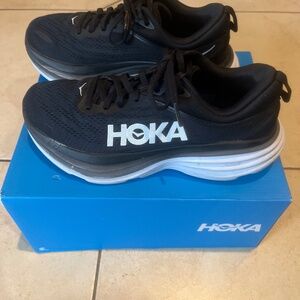 HOKA WOMEN'S BONDI 8 RUNNING SHOES BLACK/WHITE SIZE 7